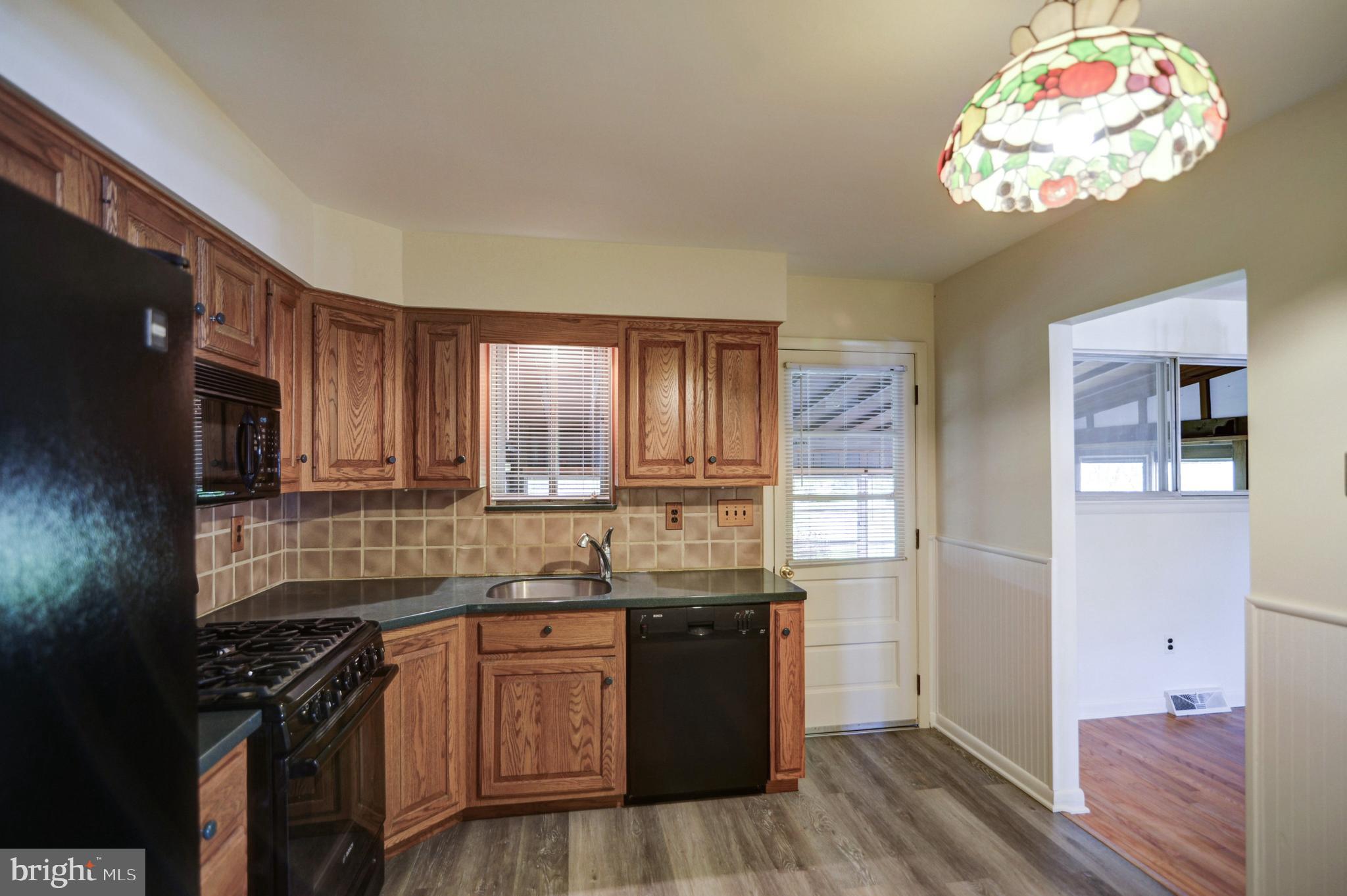 144 Cardinal Road Chalfont, PA 18914 - Photo 7 of 24 Gallery Image 7