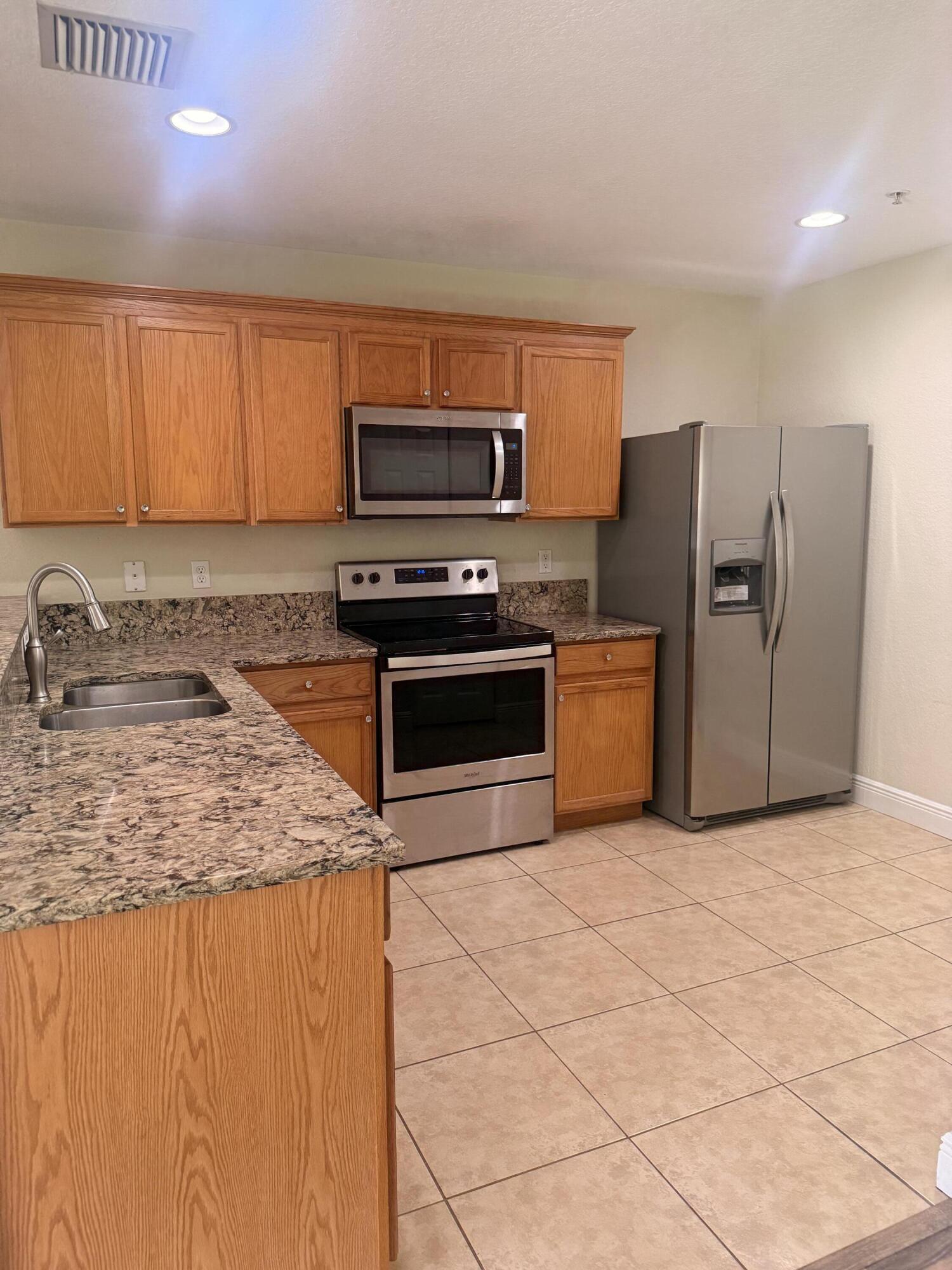 461 Southeast Bloxham Way Stuart, FL 34997 - Photo 8 of 17 IMG_4786