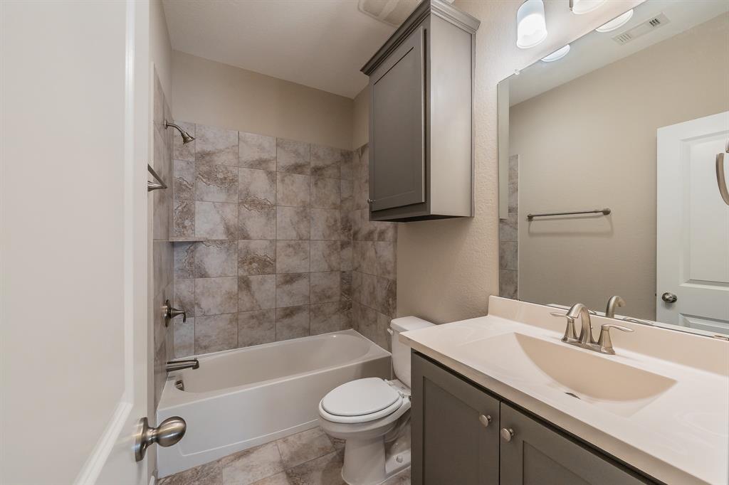 1102 Rendon Place Mansfield, TX 76063 - Photo 30 of 34 Gallery Image 30