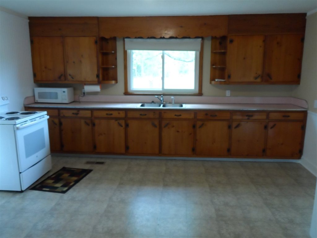 206 Fox Squirrel Ridge Road Pickens, SC 29671 - Photo 8 of 20