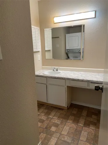 $750 | 12500 Sandpiper Drive, Unit 4, Houston, TX 77035