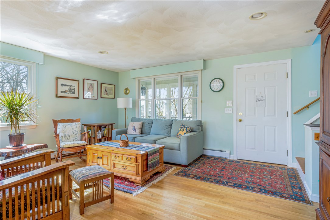 17 Beach Plum Road Narragansett, RI 02882 - Photo 3 of 20 Bright living room