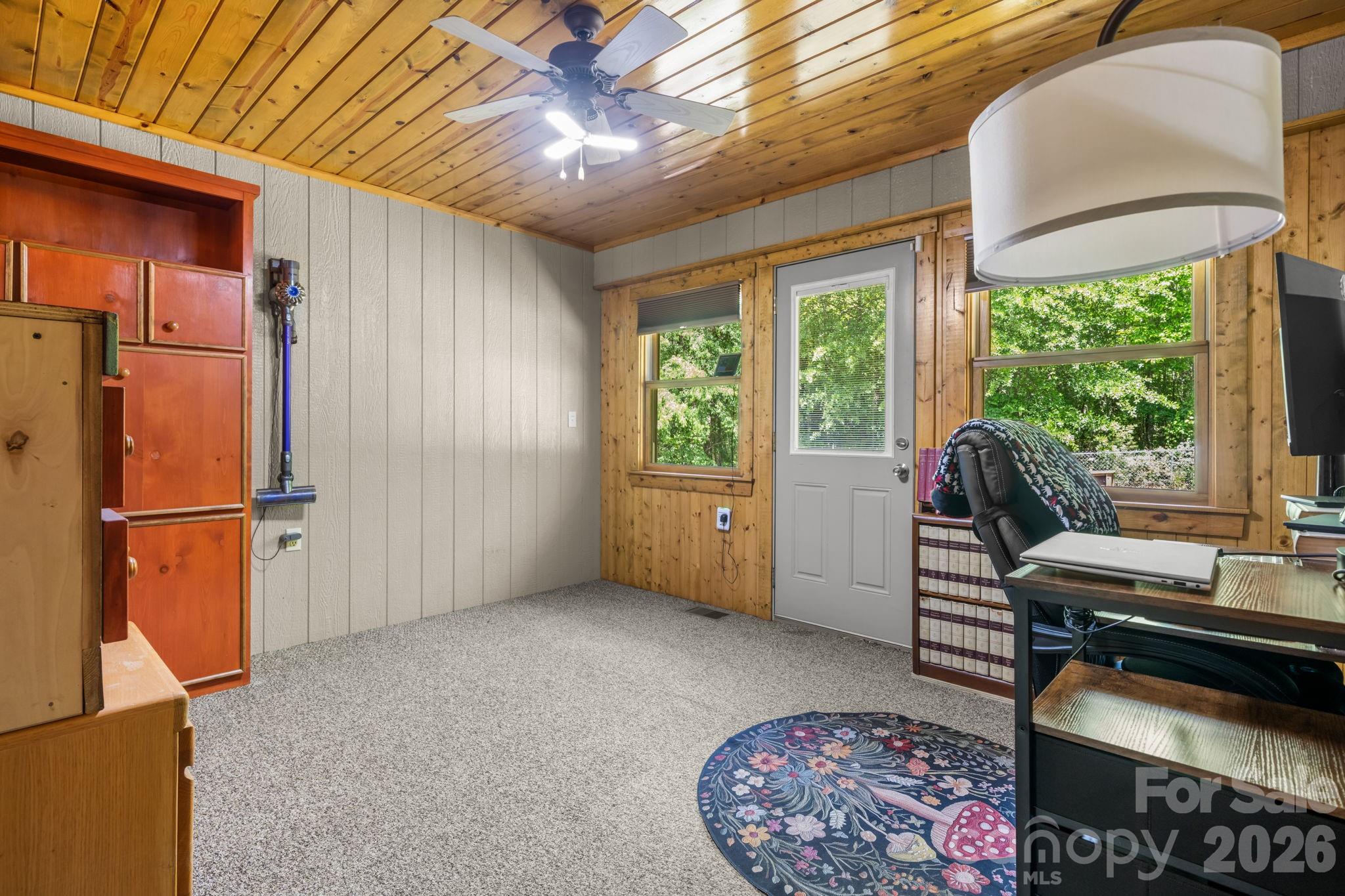 4586 Charlotte Street Conover, NC 28613 - Photo 32 of 48