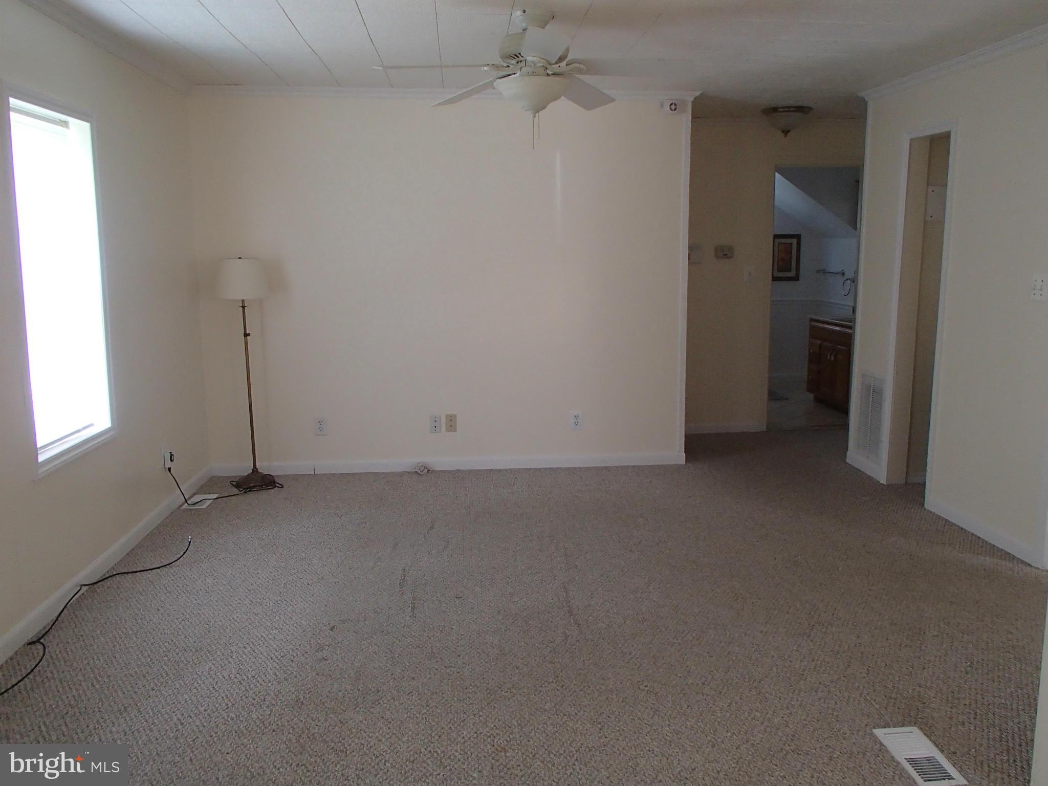 8174 Lea Road Pasadena, MD 21122 - Photo 14 of 29 Living Room