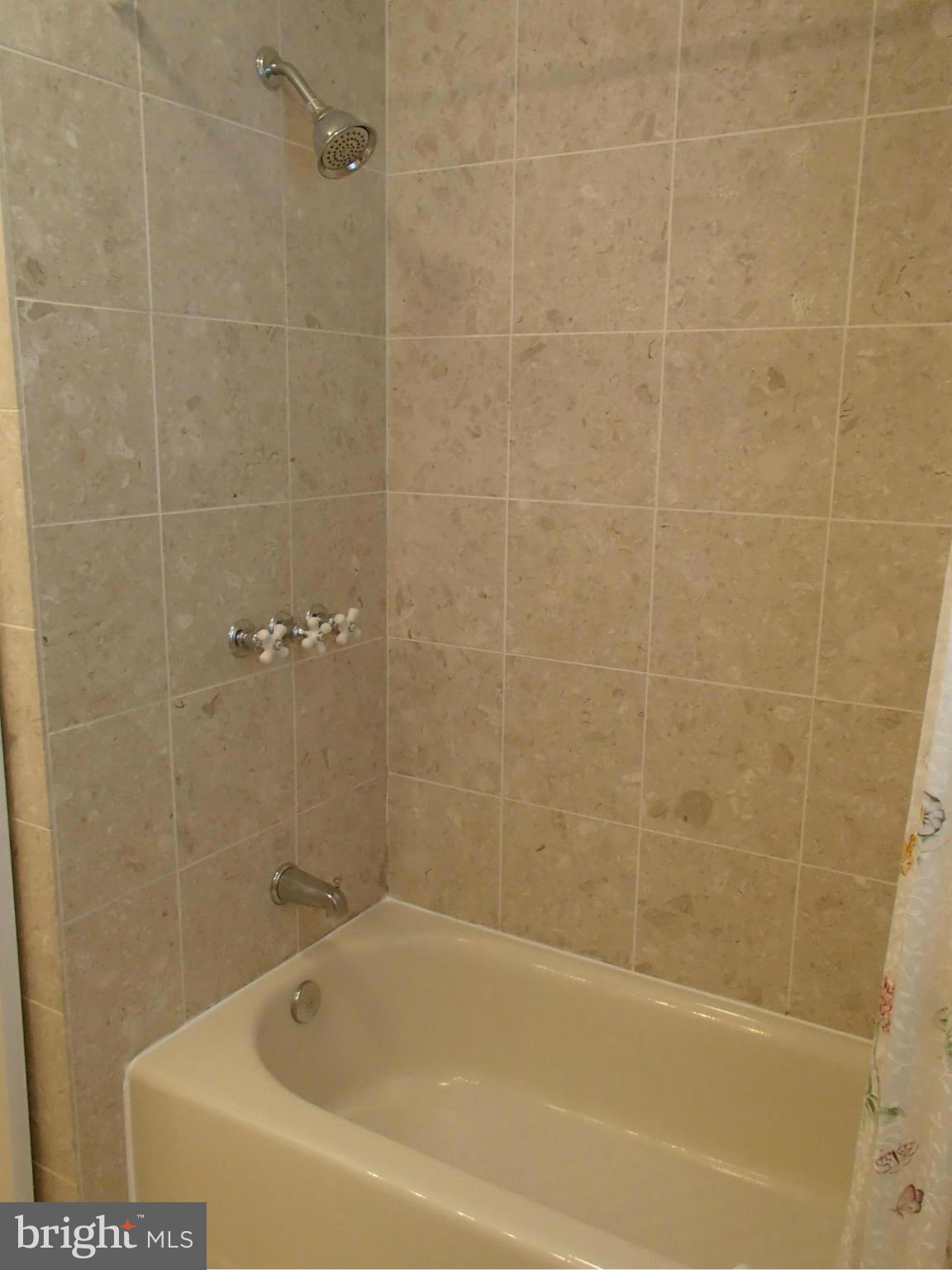 8174 Lea Road Pasadena, MD 21122 - Photo 16 of 29 Bath