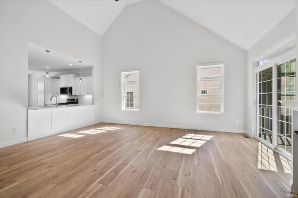 $589,000 | 925 West Baywood Drive, Bloomington, IN 47403