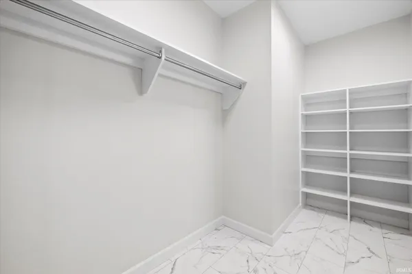 $589,000 | 925 West Baywood Drive, Bloomington, IN 47403