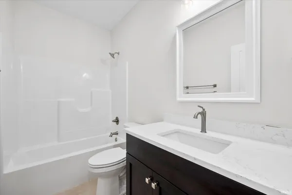 $589,000 | 925 West Baywood Drive, Bloomington, IN 47403