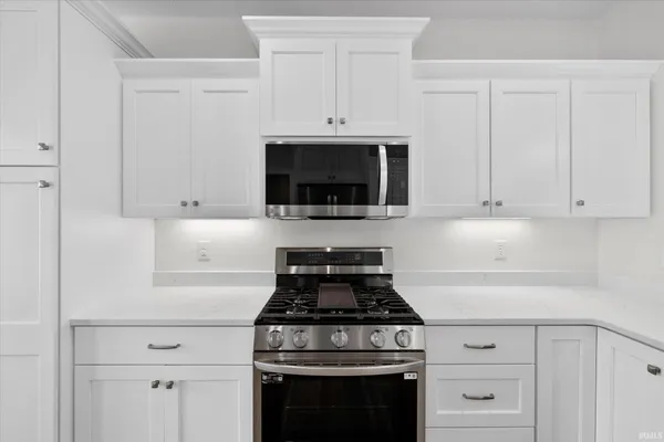 $589,000 | 925 West Baywood Drive, Bloomington, IN 47403