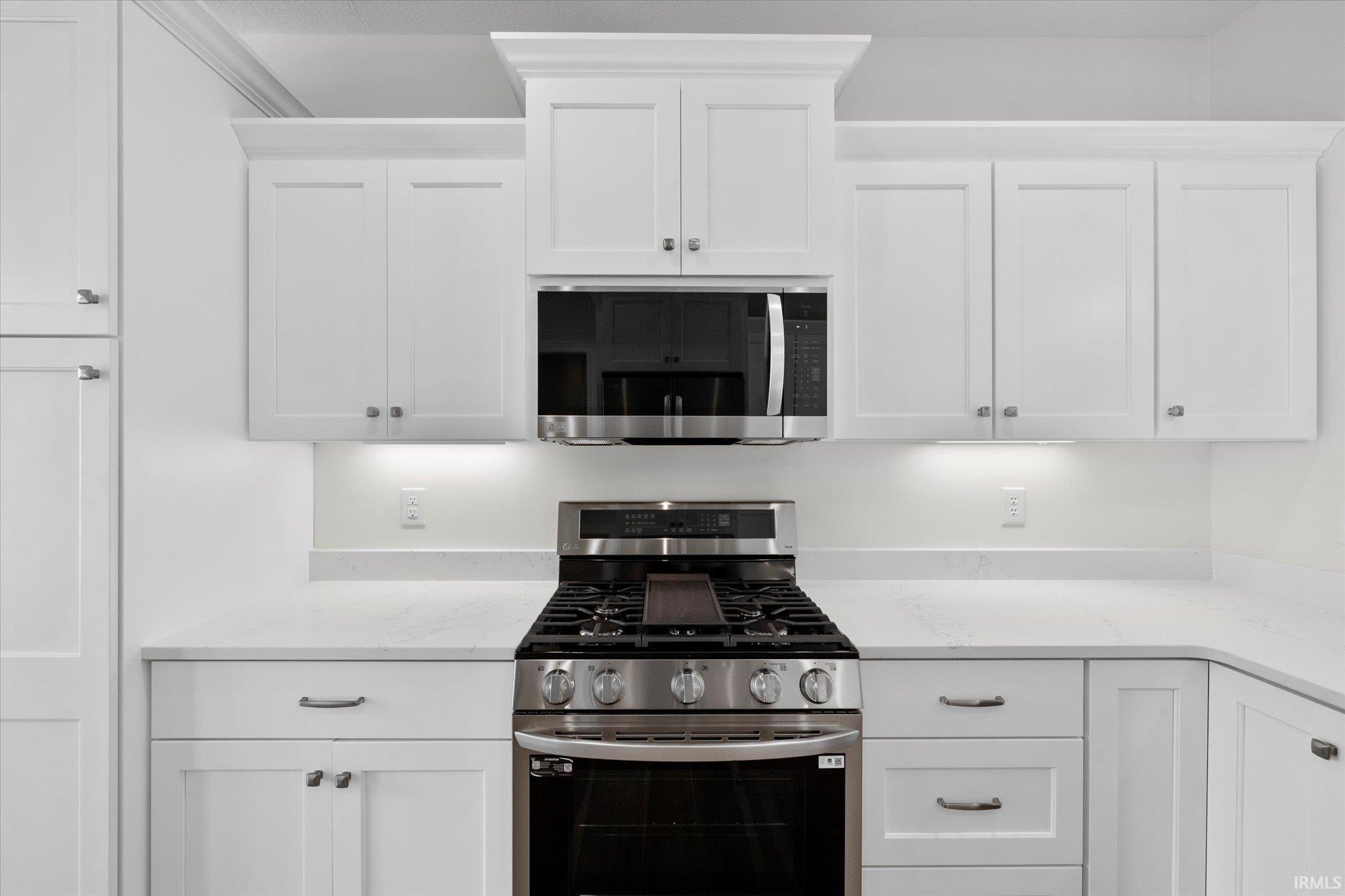 925 West Baywood Drive Bloomington, IN 47403 - Photo 8 of 32