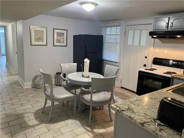 $1,600 | 930 Jackson Avenue, Unit 3, New Orleans, LA 70130