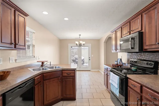 $259,900 | 2603 Pinehurst Court, New Albany, IN 47150