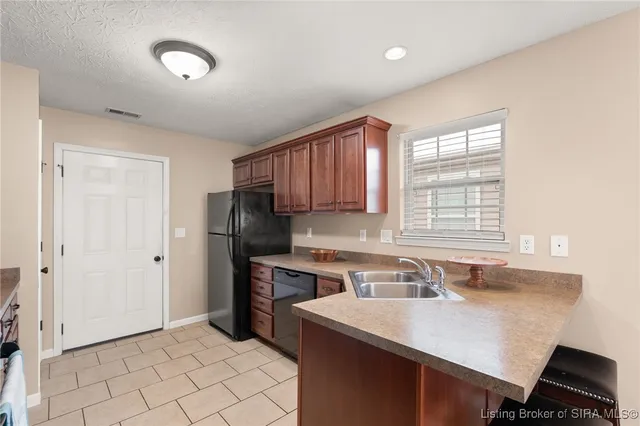 $259,900 | 2603 Pinehurst Court, New Albany, IN 47150