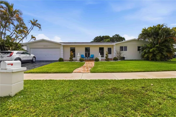 $825,000 | 19911 Southwest 84th Avenue, Cutler Bay, FL 33189