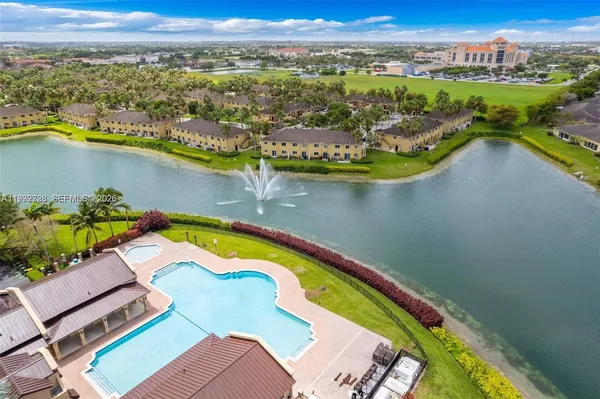 $2,380 | 1720 Northeast 33rd Avenue, Unit 1045, Homestead, FL 33033