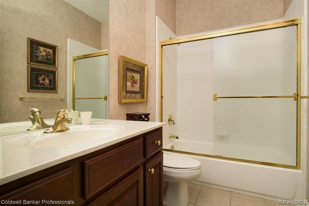 5251 Belmonte Drive, Unit 35 Rochester, MI 48306 - Photo 19 of 29