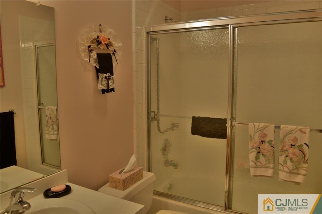 63 H Winthrop Road Monroe Township, NJ 08831 - Photo 12 of 19 Gallery Image 12