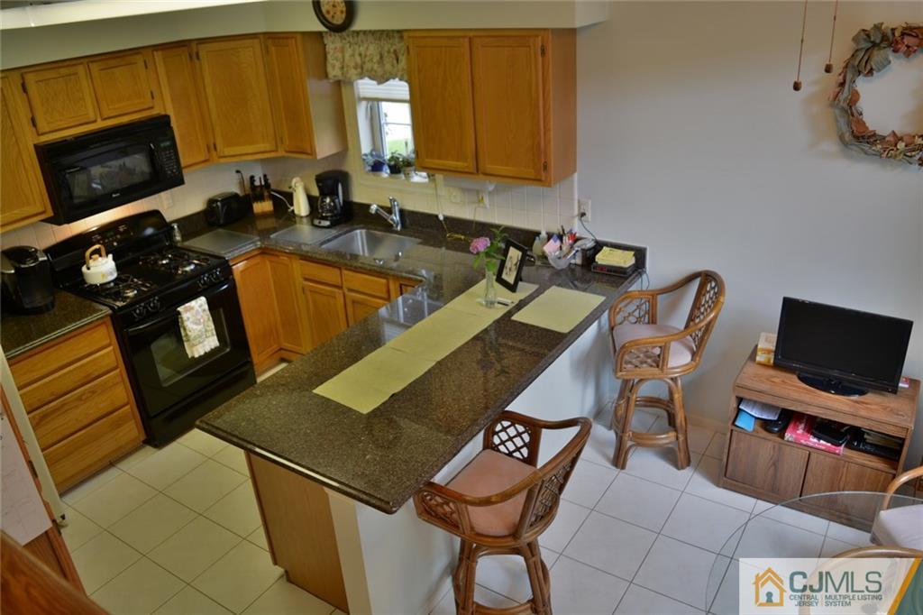 63 H Winthrop Road Monroe Township, NJ 08831 - Photo 8 of 19 Gallery Image 8