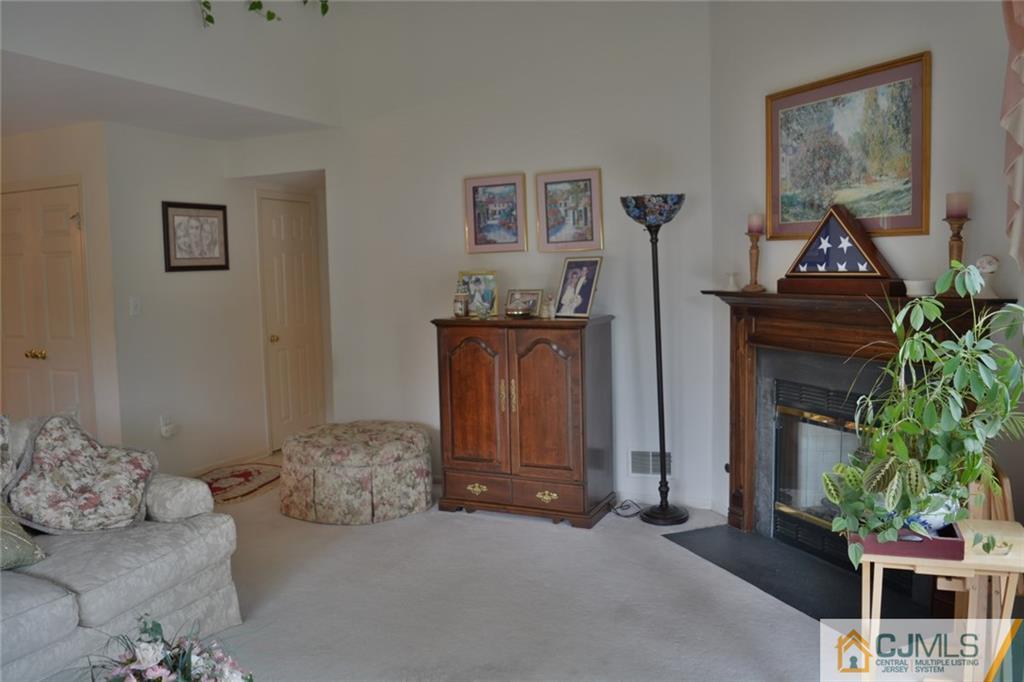 63 H Winthrop Road Monroe Township, NJ 08831 - Photo 9 of 19 Gallery Image 9