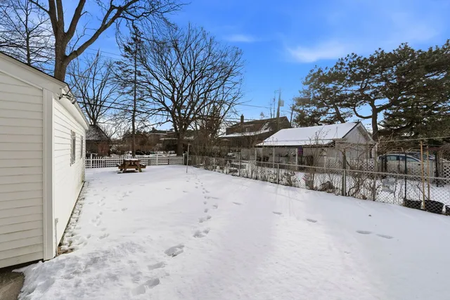 $310,010 | 6911 West Niles Terrace, Niles, IL 60714