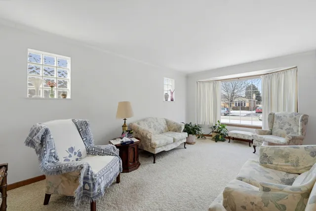 $310,010 | 6911 West Niles Terrace, Niles, IL 60714