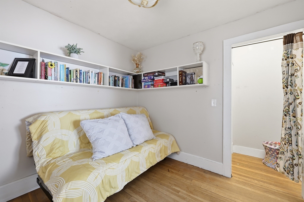 51-53 Ridgewood Avenue Holyoke, MA 01040 - Photo 12 of 42