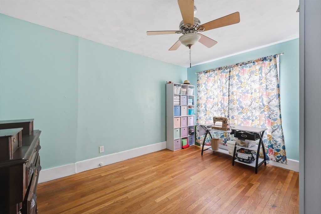 51-53 Ridgewood Avenue Holyoke, MA 01040 - Photo 16 of 42