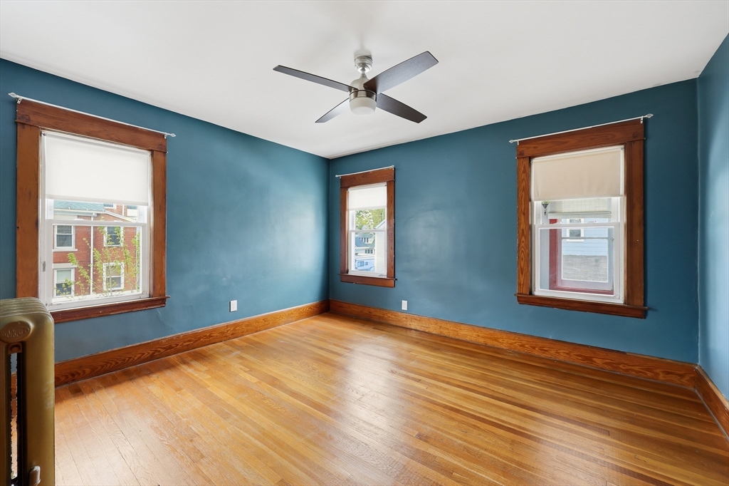 51-53 Ridgewood Avenue Holyoke, MA 01040 - Photo 23 of 42