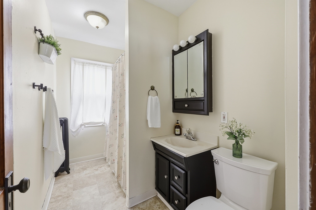 51-53 Ridgewood Avenue Holyoke, MA 01040 - Photo 26 of 42