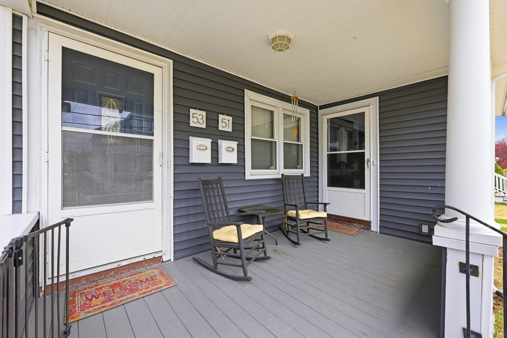 51-53 Ridgewood Avenue Holyoke, MA 01040 - Photo 4 of 42