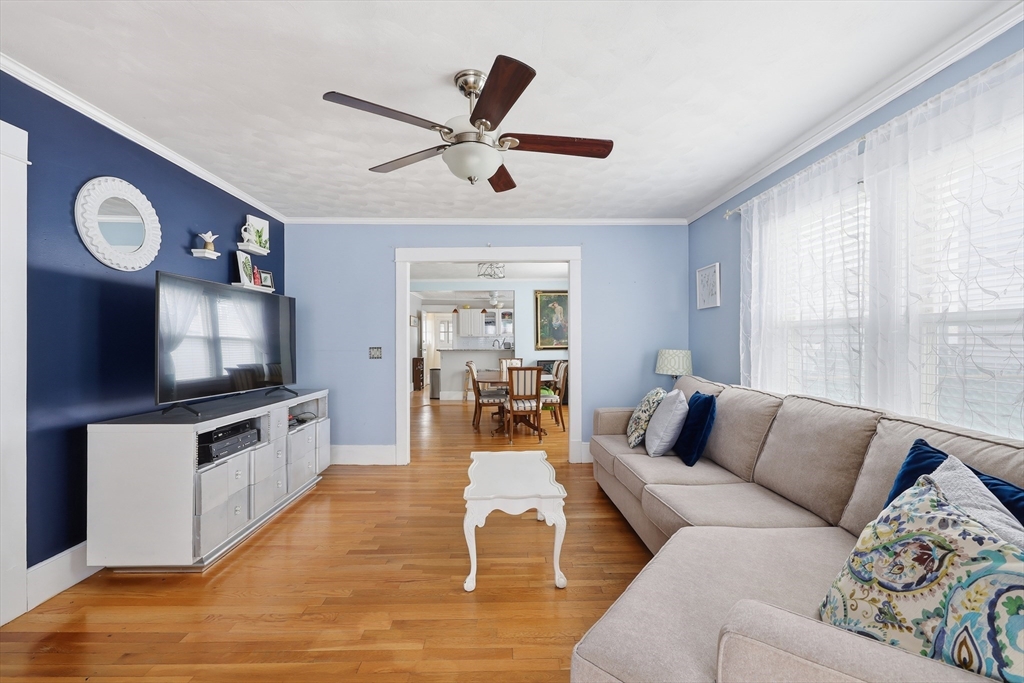 51-53 Ridgewood Avenue Holyoke, MA 01040 - Photo 6 of 42