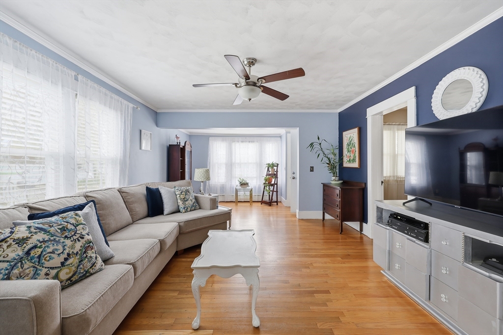 51-53 Ridgewood Avenue Holyoke, MA 01040 - Photo 7 of 42