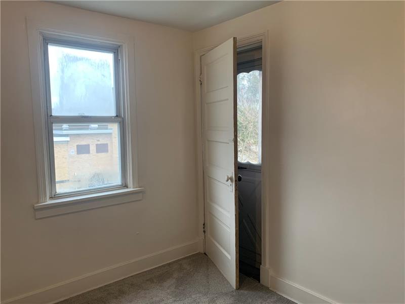 224 Rothman Street Arlington, PA 15210 - Photo 11 of 19 Gallery Image 11