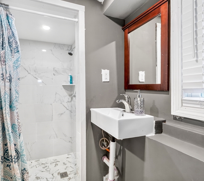 46 Windsor Road Stoneham, MA 02180 - Photo 27 of 42