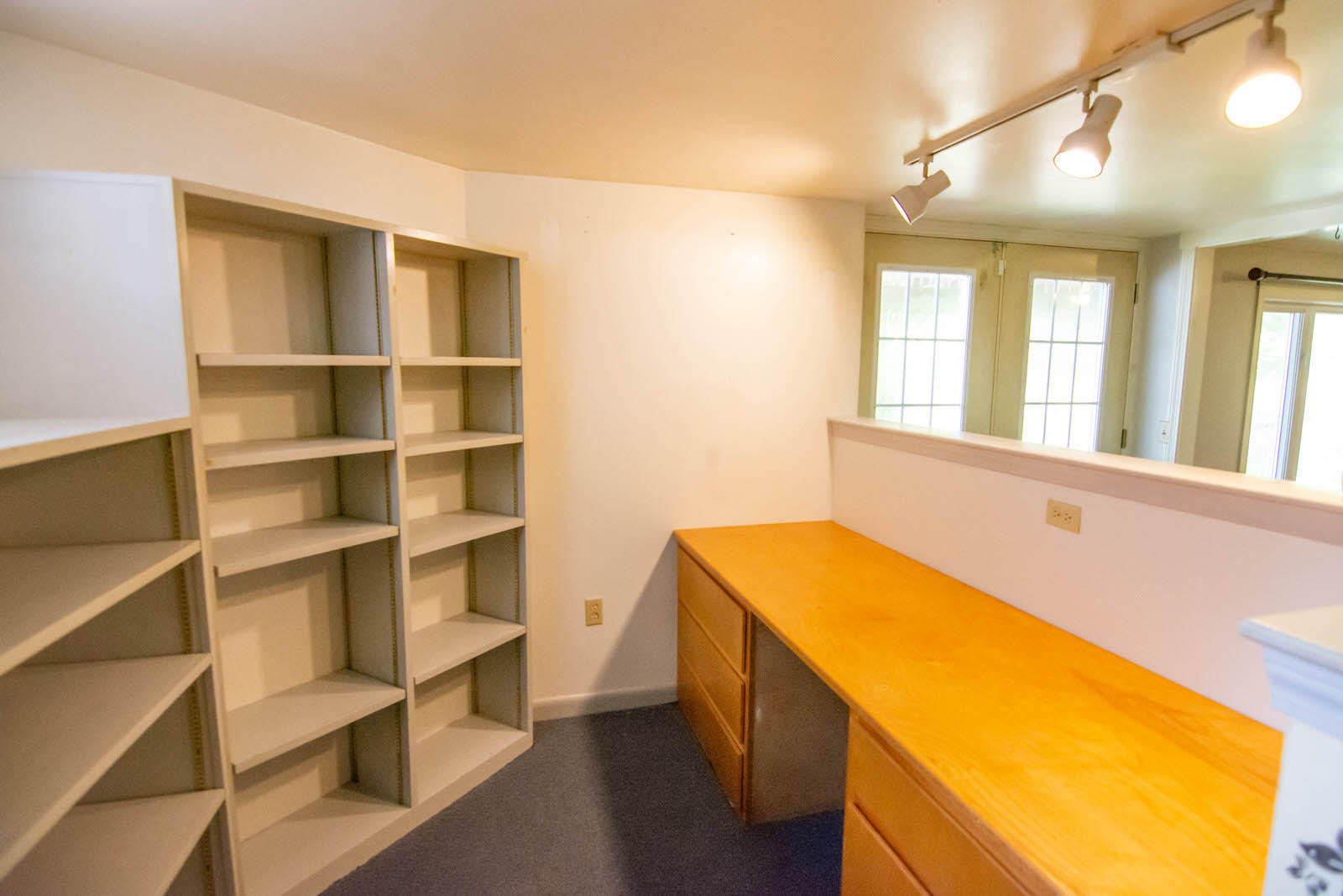 15 Swamp Road Gouldsboro, ME 04607 - Photo 22 of 35 Office craft space