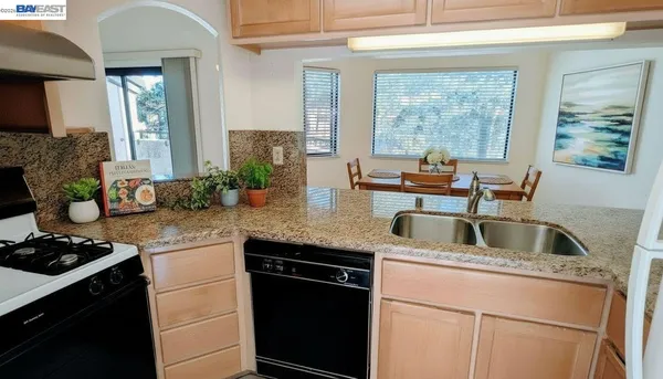 $439,000 | 21103 Gary Drive, Unit 304D, Hayward, CA 94546