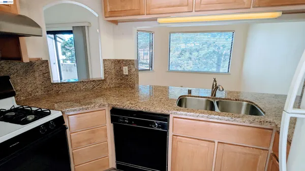 $439,000 | 21103 Gary Drive, Unit 304D, Hayward, CA 94546