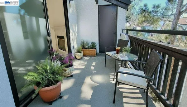 $439,000 | 21103 Gary Drive, Unit 304D, Hayward, CA 94546
