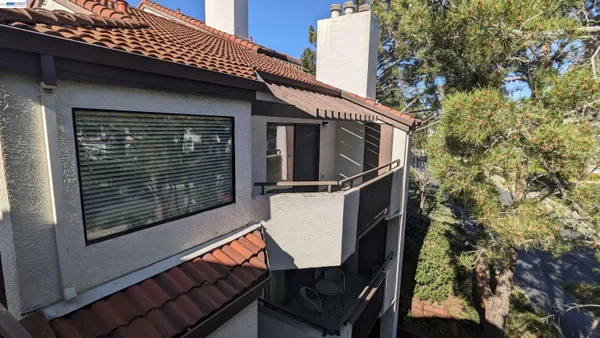 $439,000 | 21103 Gary Drive, Unit 304D, Hayward, CA 94546