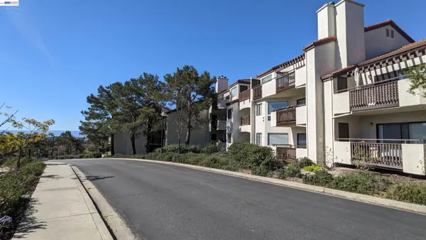 $439,000 | 21103 Gary Drive, Unit 304D, Hayward, CA 94546