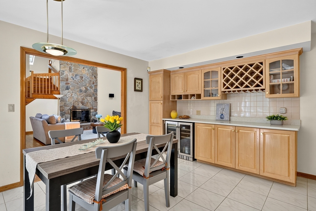 29 Page Road Weston, MA 02493 - Photo 10 of 34