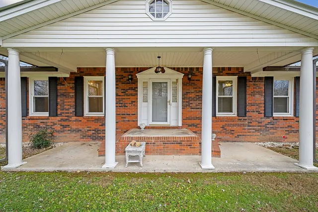 $399,900 | 1385 York Highway, Gainesboro, TN 38562