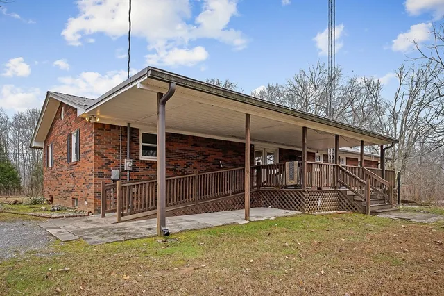 $399,900 | 1385 York Highway, Gainesboro, TN 38562