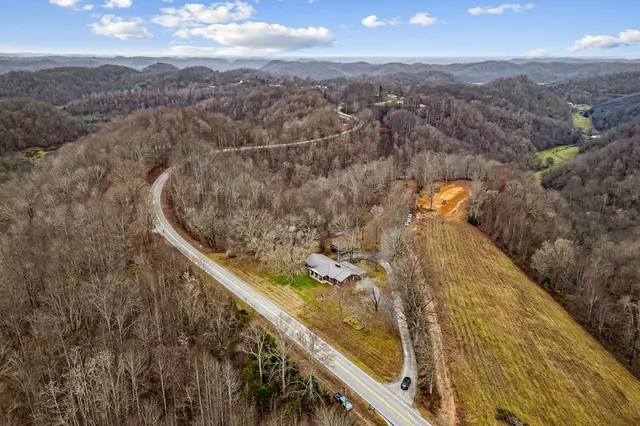 $399,900 | 1385 York Highway, Gainesboro, TN 38562