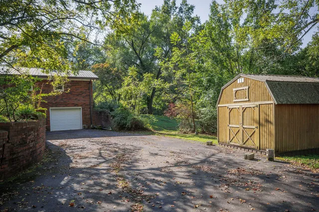 $399,900 | 1385 York Highway, Gainesboro, TN 38562