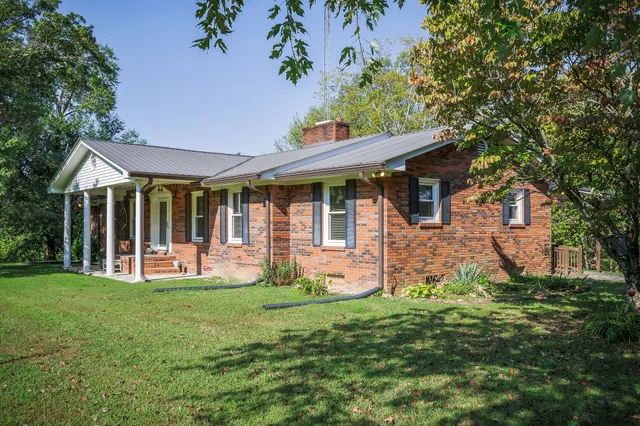 $399,900 | 1385 York Highway, Gainesboro, TN 38562