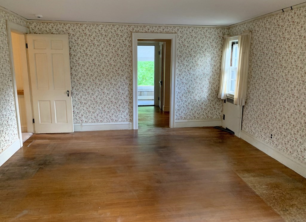 78 Whittier Road Wellesley, MA 02481 - Photo 17 of 27 an empty room with windows