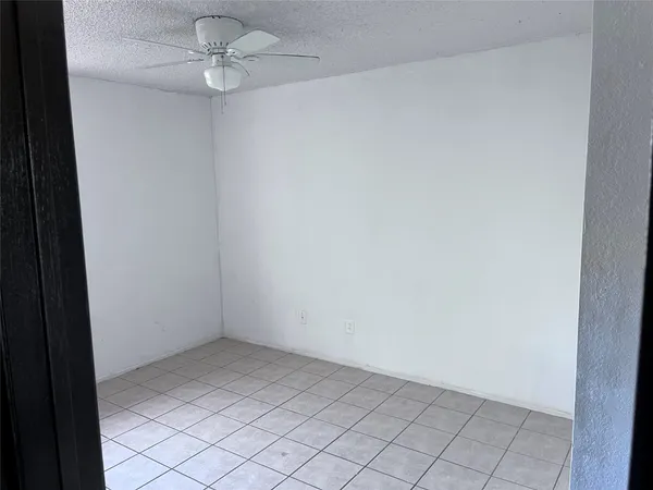 $800 | 4910 Pepper Lane, Unit D, Austin, TX 78744