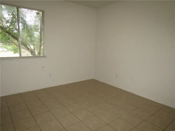 $800 | 4910 Pepper Lane, Unit D, Austin, TX 78744