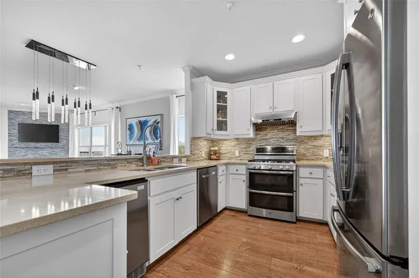 $660,000 | 500 Water's Edge Drive, Unit 324, Lake Dallas, TX 75065